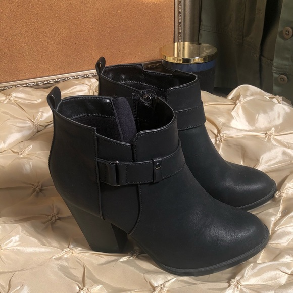 Boots - Picture 2 of 2